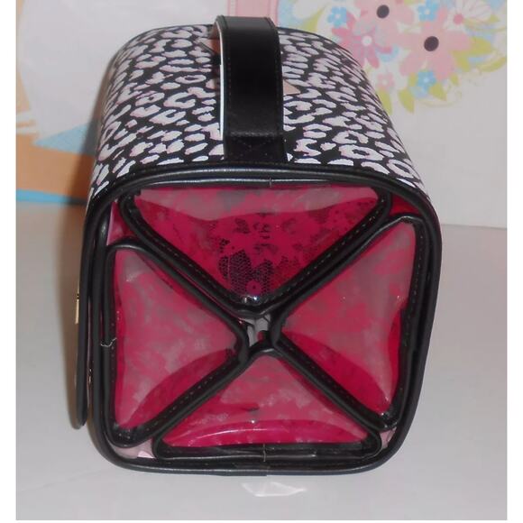 Victoria’s Secret Hanging Cosmetics Case - Picture 2 of 4